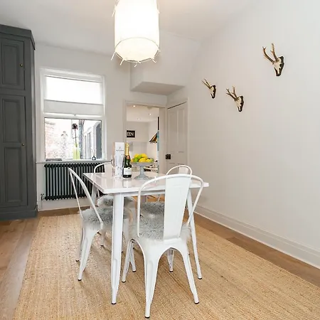 Strawberry Dale Victorian Terrace *