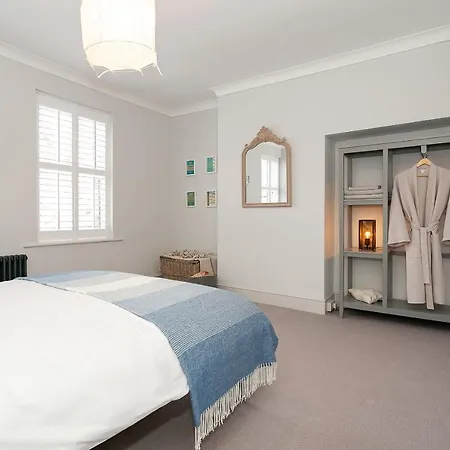 Strawberry Dale Victorian Terrace Hotel