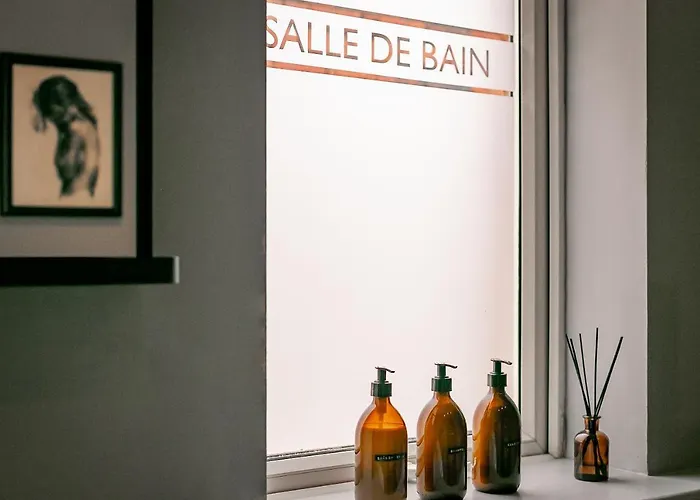 Strawberry Dale Victorian Terrace Hotel *