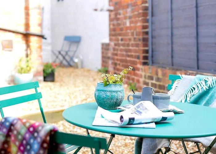 Strawberry Dale Victorian Terrace Hotel *