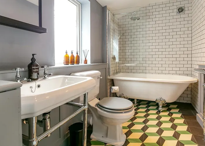 Strawberry Dale Victorian Terrace Hotel