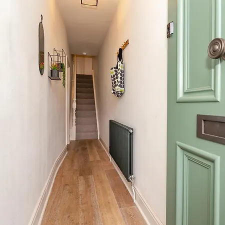 Holiday home Strawberry Dale Victorian Terrace *